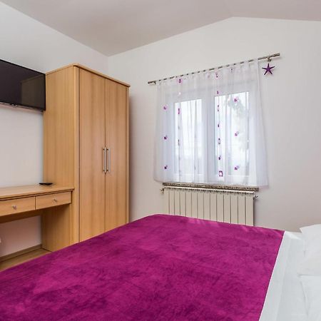 2 Bedroom Beautiful Apartment In Rukavac Rukavac  Luaran gambar