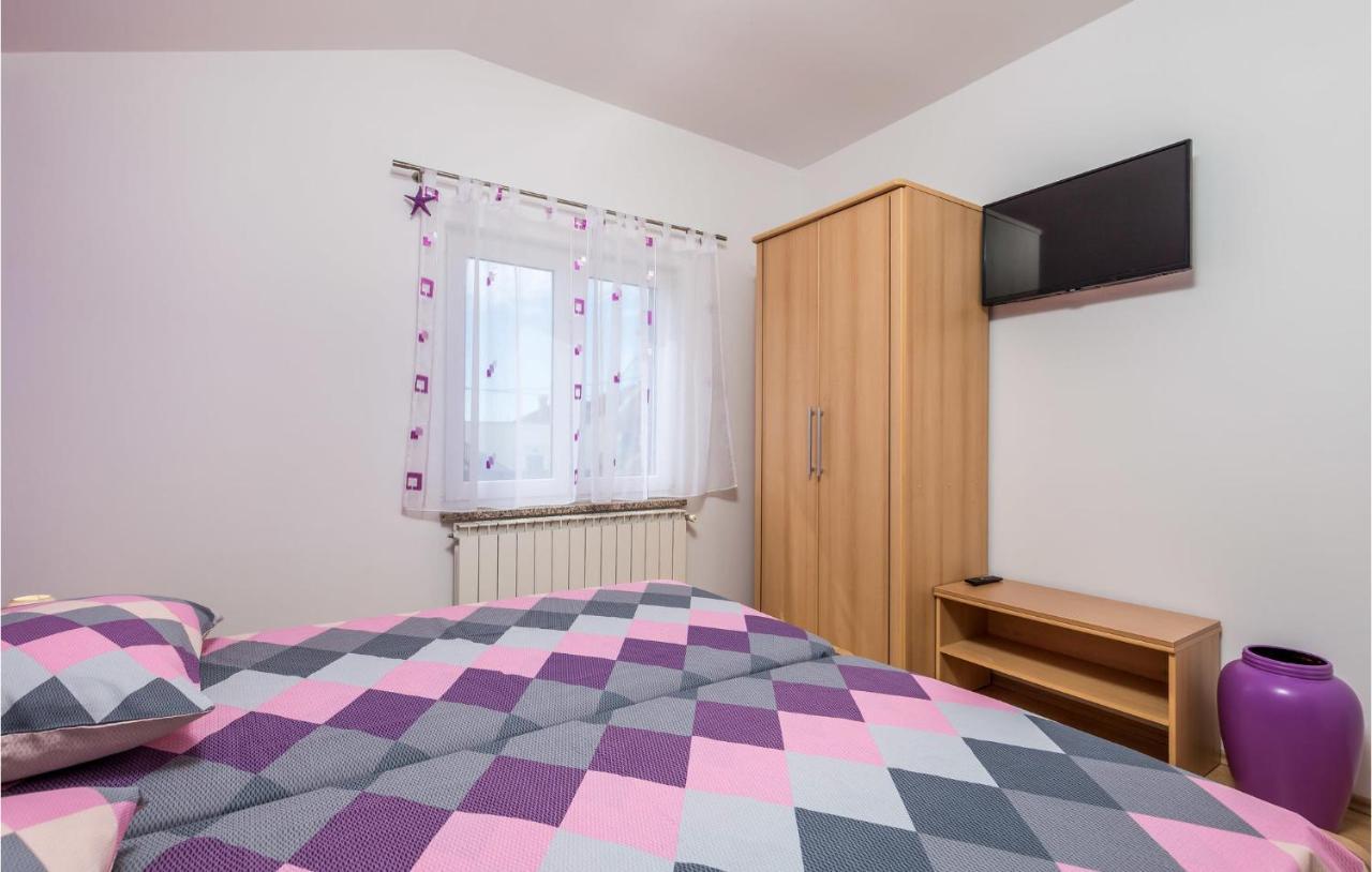 2 Bedroom Beautiful Apartment In Rukavac Rukavac  Luaran gambar