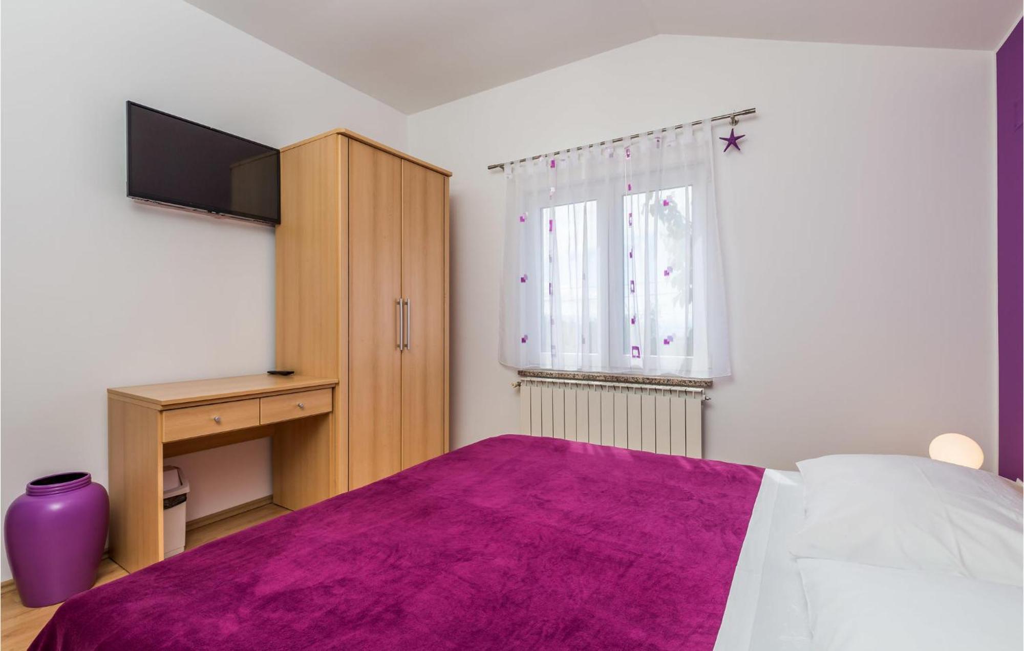 2 Bedroom Beautiful Apartment In Rukavac Rukavac  Luaran gambar